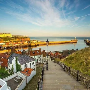 cottages-whitby.yorkshirehotels.net/